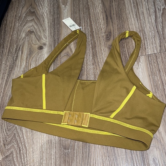 Aerie thick sport bra (leggings posted in closet - Picture 3 of 5